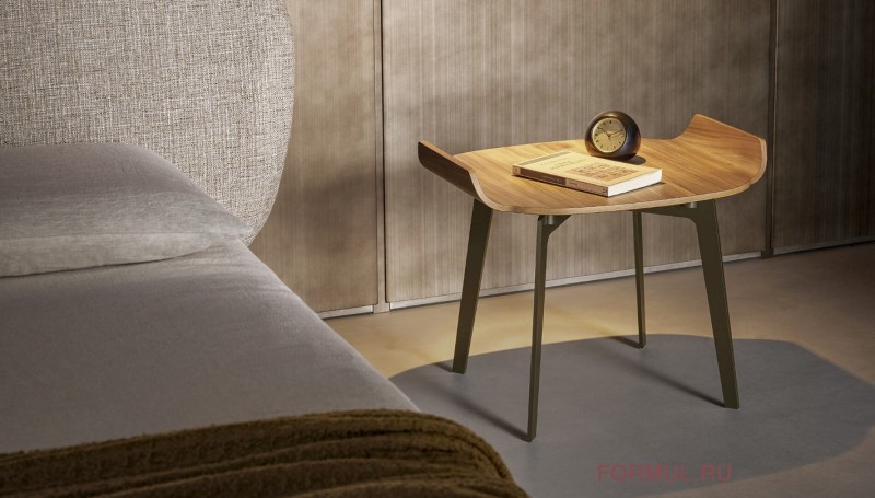 Столик Bonaldo Olos bedside table